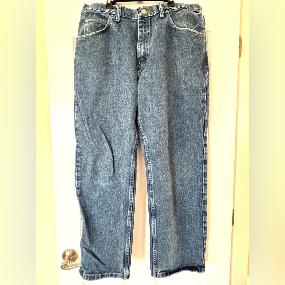 Vintage Men's Wrangler Straight Leg Relaxed Fit Dark Blue Denim Blue Jeans 36x30